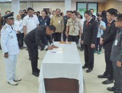 Penataan Birokrasi Bitung Masuk Tahap Ketiga, Wali Kota Lantik Delapan Camat