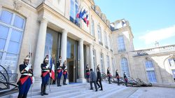 Presiden Prabowo Disambut Pasukan Kehormatan di Istana Élysée, Perkuat Hubungan Indonesia–Prancis