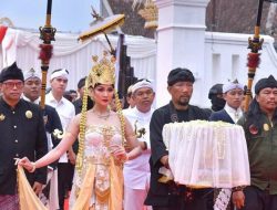 KDM Antar Mahkota Binokasih Kembali Ke Museum Prabu Gesan Ulun .